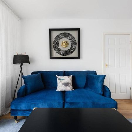The Bluebird - One Bedroom Apartment In Watford Watford  Exterior foto